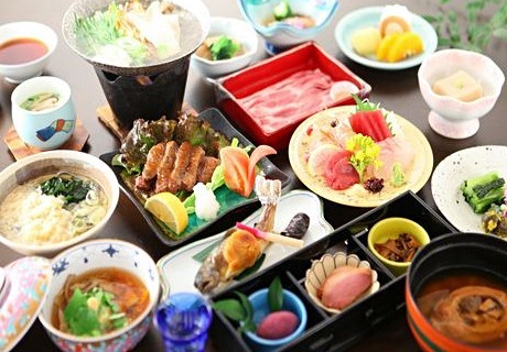 suminoyu ryokan traditional dinner