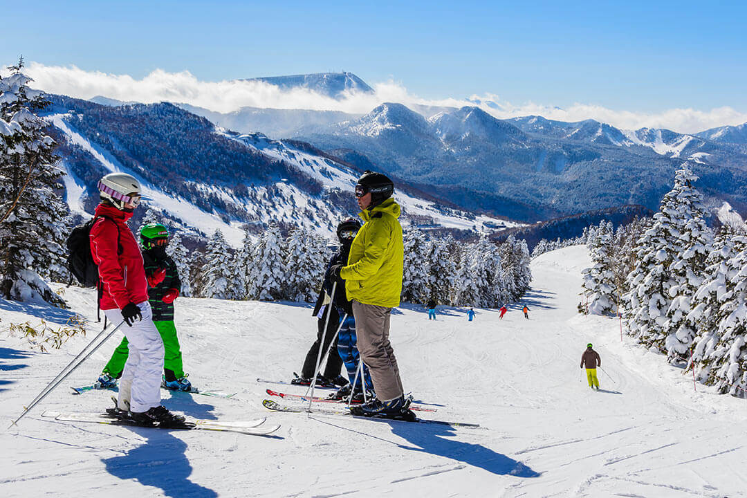 Get Some Friends Together and Go Skiing in Japan – Asahi Travel Group